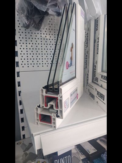 REHAU Blitz ( REHAU Blitz NEW) (REHAU Action_New) 60 ММ Воздушные камеры (раме\створке\импосте)  3 Теплозащита, м²·°С/Вт 0,68- 0,70 Толщина (2.8 мм) Категория-А