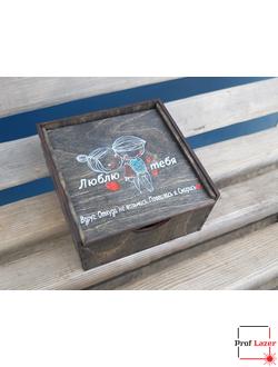 Подарочная упаковка из дерева