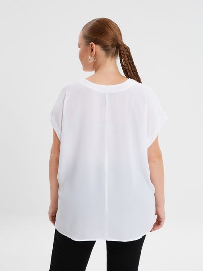 Топ белый с угловым вырезом