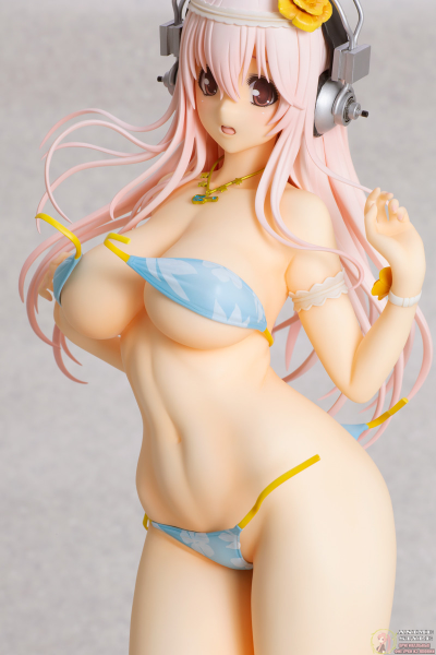 Фигурка 1/4.5 Сонико (Super Sonico Summer Vacation ver.)