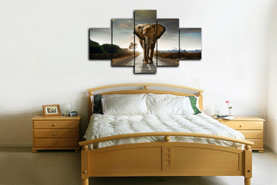 Модульная картина "Слон на тропе"