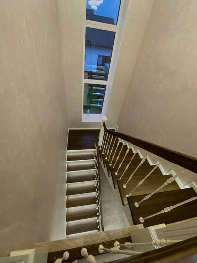 Обшивка бетонного основания лиственницей (Экстра) в комбинации