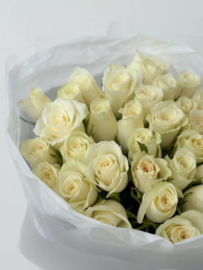 Букет из 35 белых роз