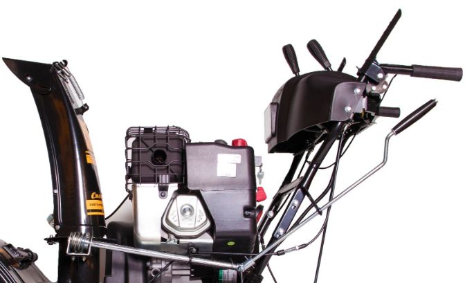 Управление выбросом снега на снегоуборщике Чемпион