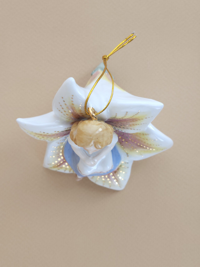 Дюймовочка