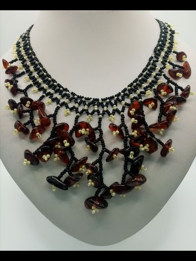 Колье из Чешского бисера и янтаря