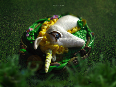 Сказочное колье с подвеской "Единорог"