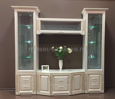 Гостиная Версаль в интерьере.