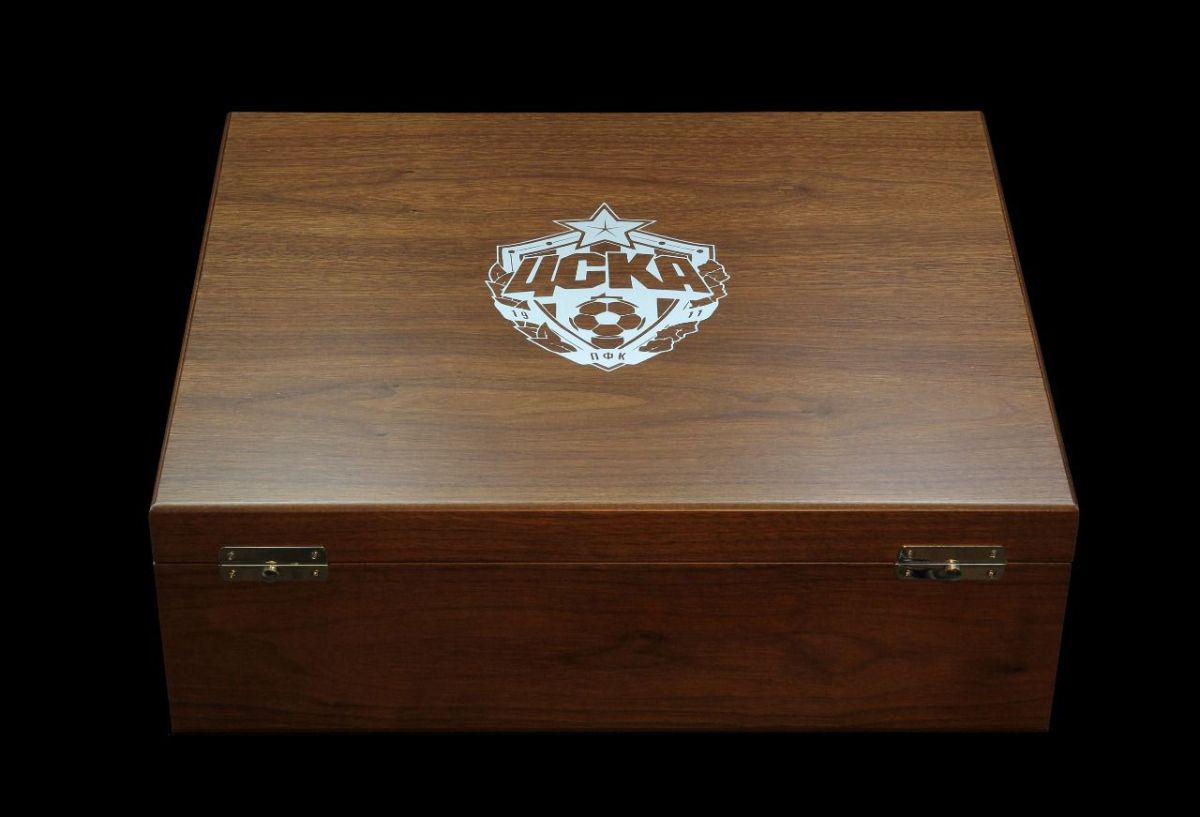 Деревянная шкатулка для сервиза из стекла, печать логотипа (шелкография).