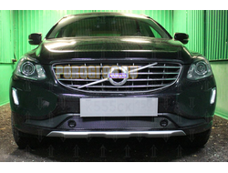 Защита радиатора Volvo XC60 2013-2018 black с парктроником PREMIUM