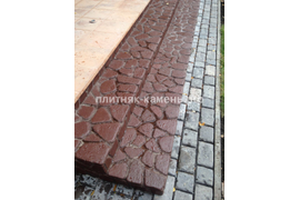 мощение дорожек, цоколя натуральным камнем