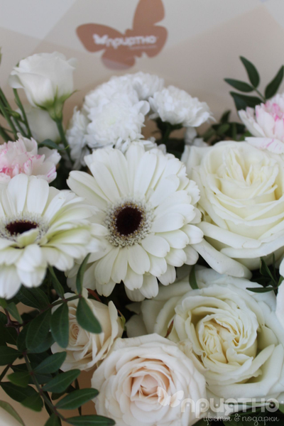 Букет цветов на 8 марта № 702