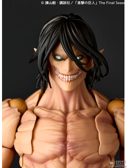 Фигурка Атакующий Титан (Attack Titan Amazing Yamaguchi)
