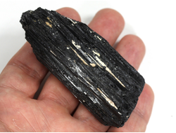 Турмалин чёрный (шерл), кристалл необработанный, Бразилия (75*33*27 мм, 134 г) №37617