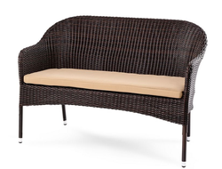 Плетеные диваны из искусственного ротанга