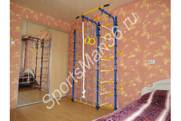 ДСК ЮНЫЙ АТЛЕТ МОДЕЛЬ "ПРИСТЕННЫЙ С СТОЙКОЙ-СЕТКОЙ"^ цвет металла синий, перекладины желтые.