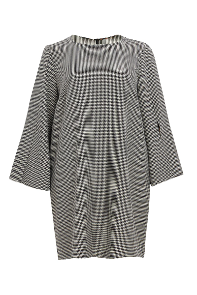 Платье-футляр с оригинальными рукавами