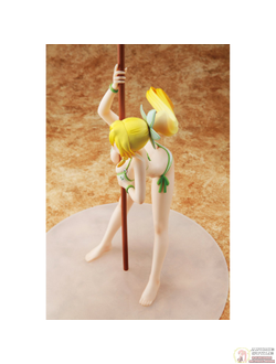Фигурка 1/7 Лифа (Leafa Sexy Bikini de Parasol)