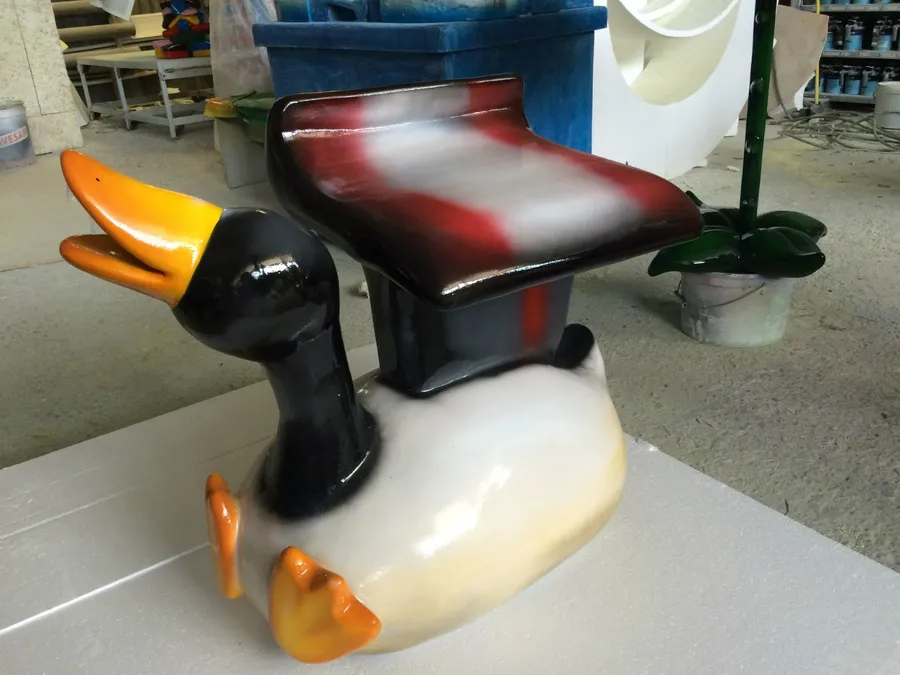 Сказочные персонажи из стеклопластика