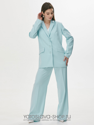 Двухпредметный костюм нежно-голубого цвета