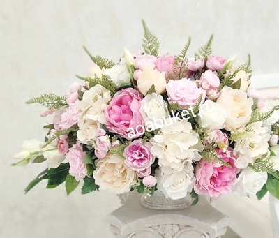 Романтичная Композиция из искусственных цветов удлинённая на стол № УНС047 - Купить в Москве