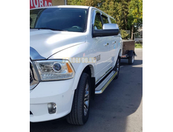 Пороги с накладным листом d76 для Dodge RAM 1500