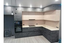 Кухня бетон с антресолями