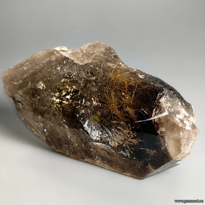 Рутил  в дымчатом кварце. Россия.   195*110*65мм