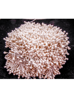 Тычинки капельки около 340 нитей , двусторонние , цвет бело-розовый