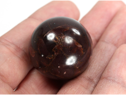 Шар Гранат Альмандин, Индия (28,5 мм, 48 г) №35927