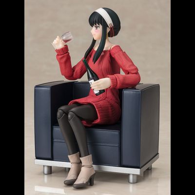 Фигурка Йор Форджер (Yor Forger Mother of the Forger Family ver. S.H.Figuarts)