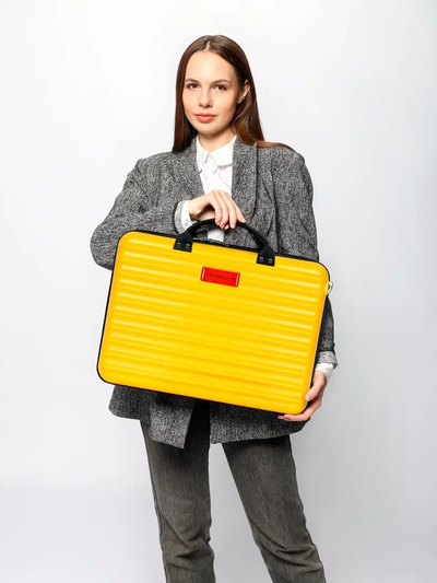 Пластиковый кейс для ноутбука 17 - 18 дюймов Optimum, желтый