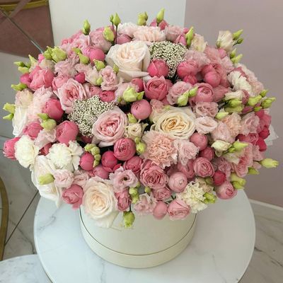 Букет в шляпной коробке микс цветов MAXI №5