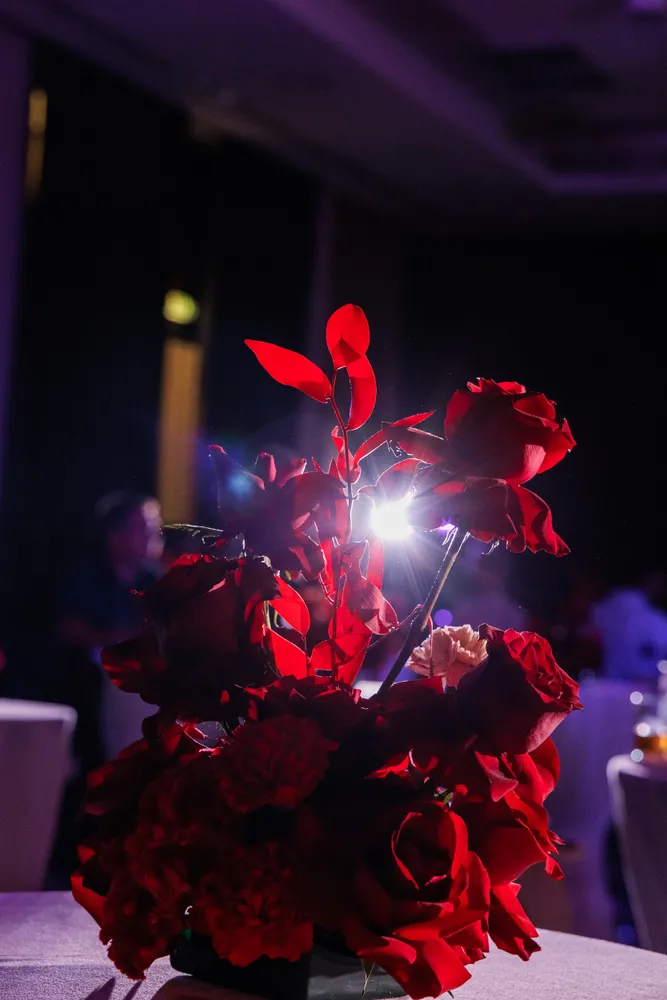 Оформление презентации Kuppersberg цветочными композициями от компании "Приятно" 