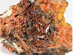 Крокоит, кристаллы на породе, Австралия, Тасмания (78*65*45 мм, 210 г) №28593