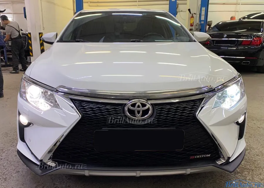Обвес Toyota Camry в стиле Lexus + тюнинг фары