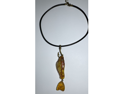 Подвеска с янтарем