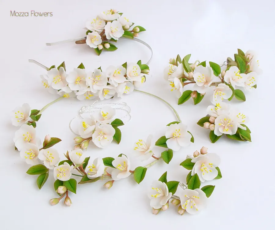 Комплект украшений с яблоней "Нежнее нежного": кольцо, серьги, браслет, колье, ободок, брошь, зажим для волос, кулон.