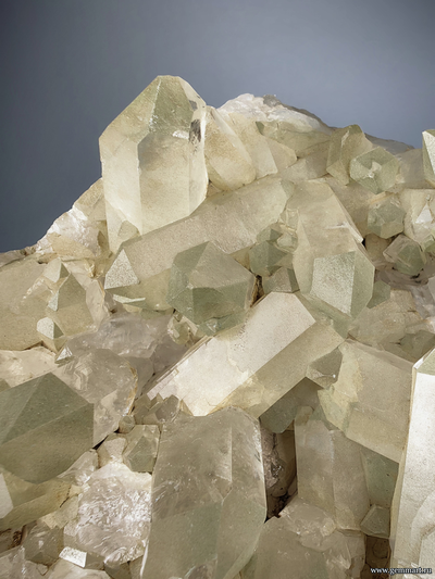 Горный хрусталь с включениями хлорита. Северная Осетия. 220*140*70мм