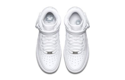 Кроссовки Nike Air Force 1 Mid GS Triple White  вид сверху