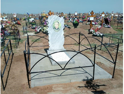 Памятник из мрамора (1000х500х70 мм)