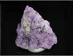 Кеммерерит (родохром), Миллерит в пластиковом боксе, Россия, Урал №22264