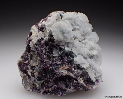 Флюорит, 2-х генераций. Намибия.43*39*37мм.