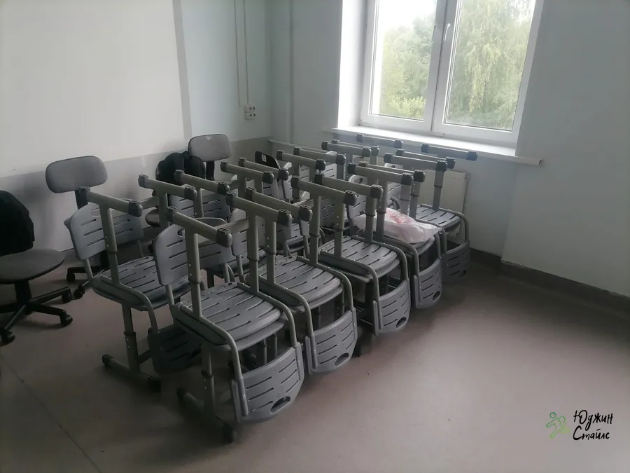 Стул ученический пластиковый