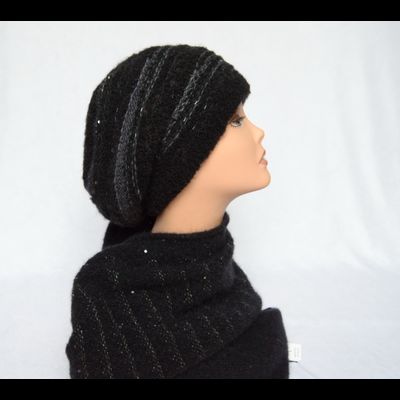 Черный женский вязаный берет с кристаллами Vizio 6483
