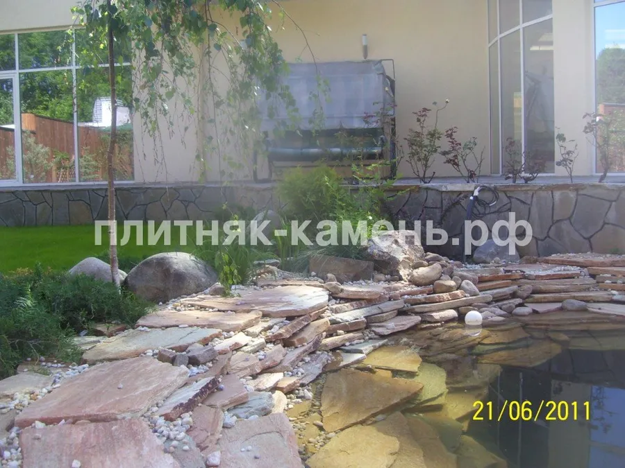 облицовка искусственного водоема натуральным камнем 