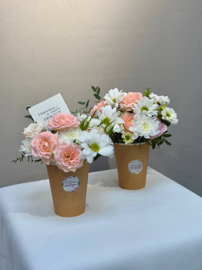 Композиция "Нежность для мамы" в стакане