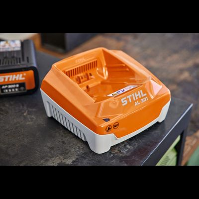Зарядное устройство Stihl AL 301