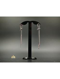 Длинные серьги из кольцо-цепочек с элегантным узелком в серебряном оттенке 8,5см