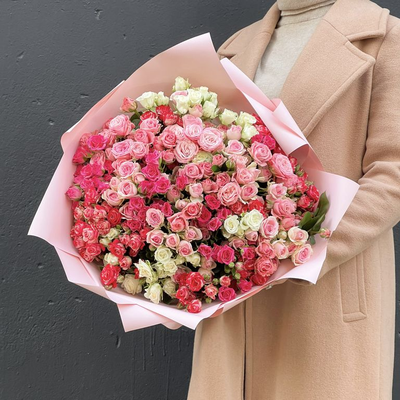 Букет из 51 кустовой розы